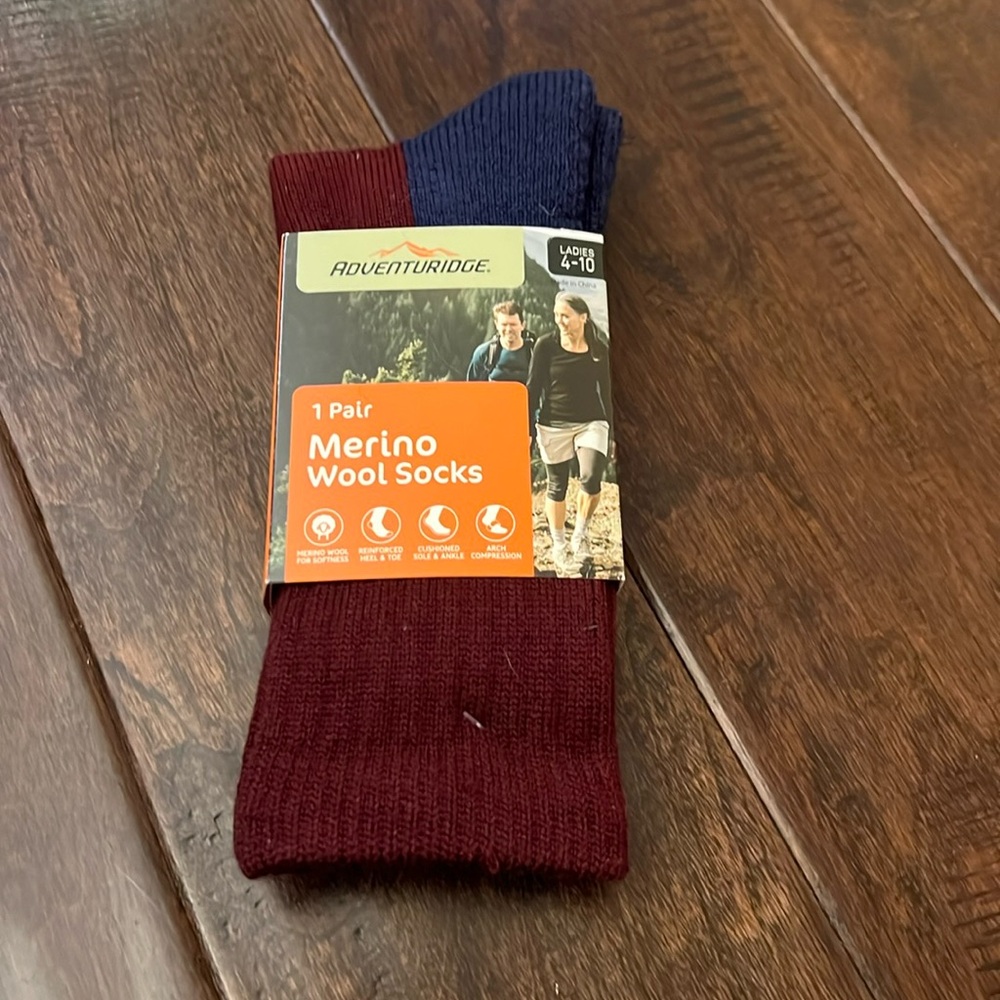 1 Pair Adventuridge Ladies Merino Wool Socks Size 4-10 New